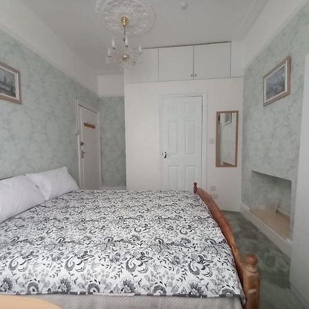 Mari London Holiday Room อิลฟอร์ด ภายนอก รูปภาพ
