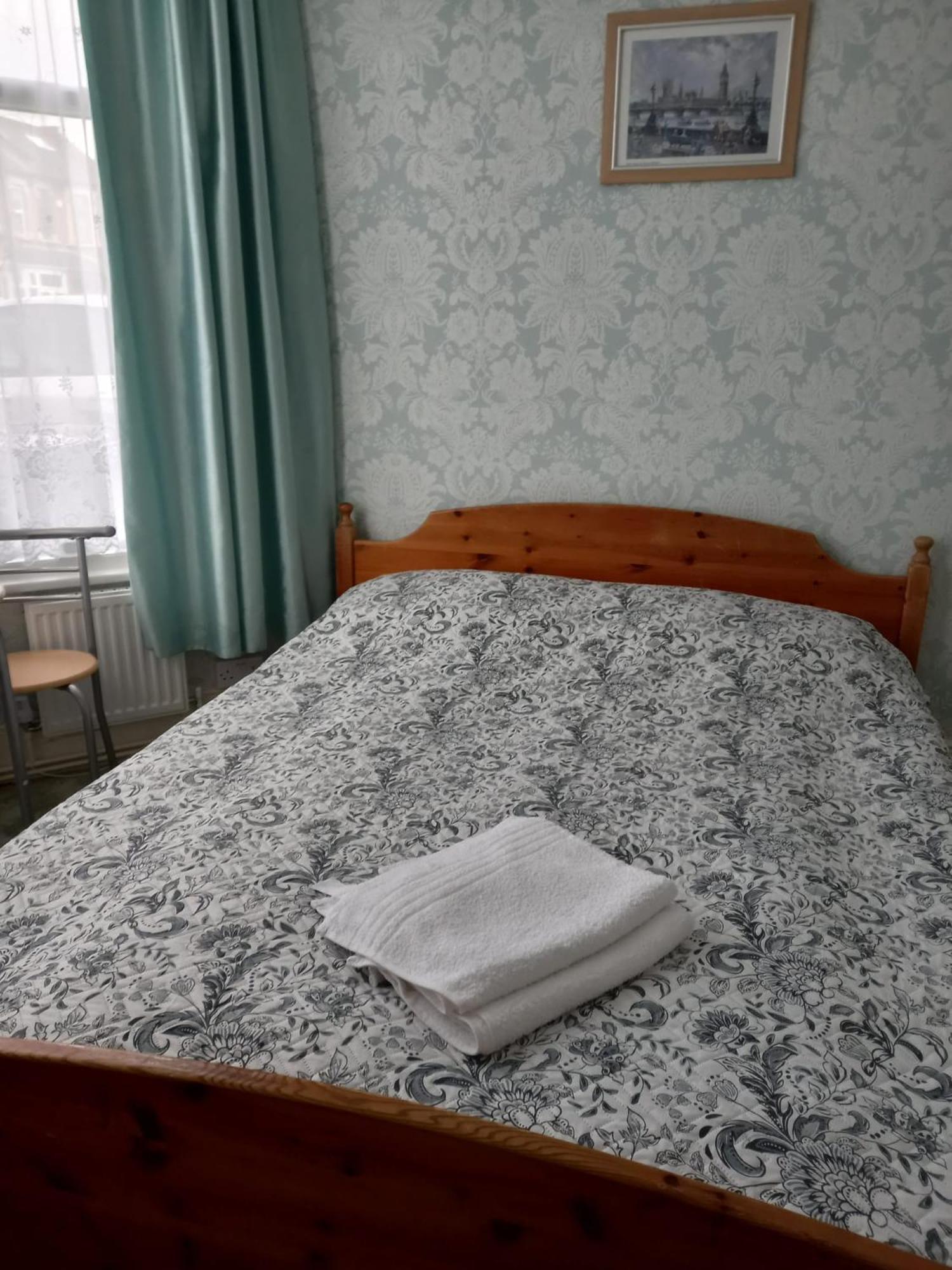 Mari London Holiday Room อิลฟอร์ด ภายนอก รูปภาพ